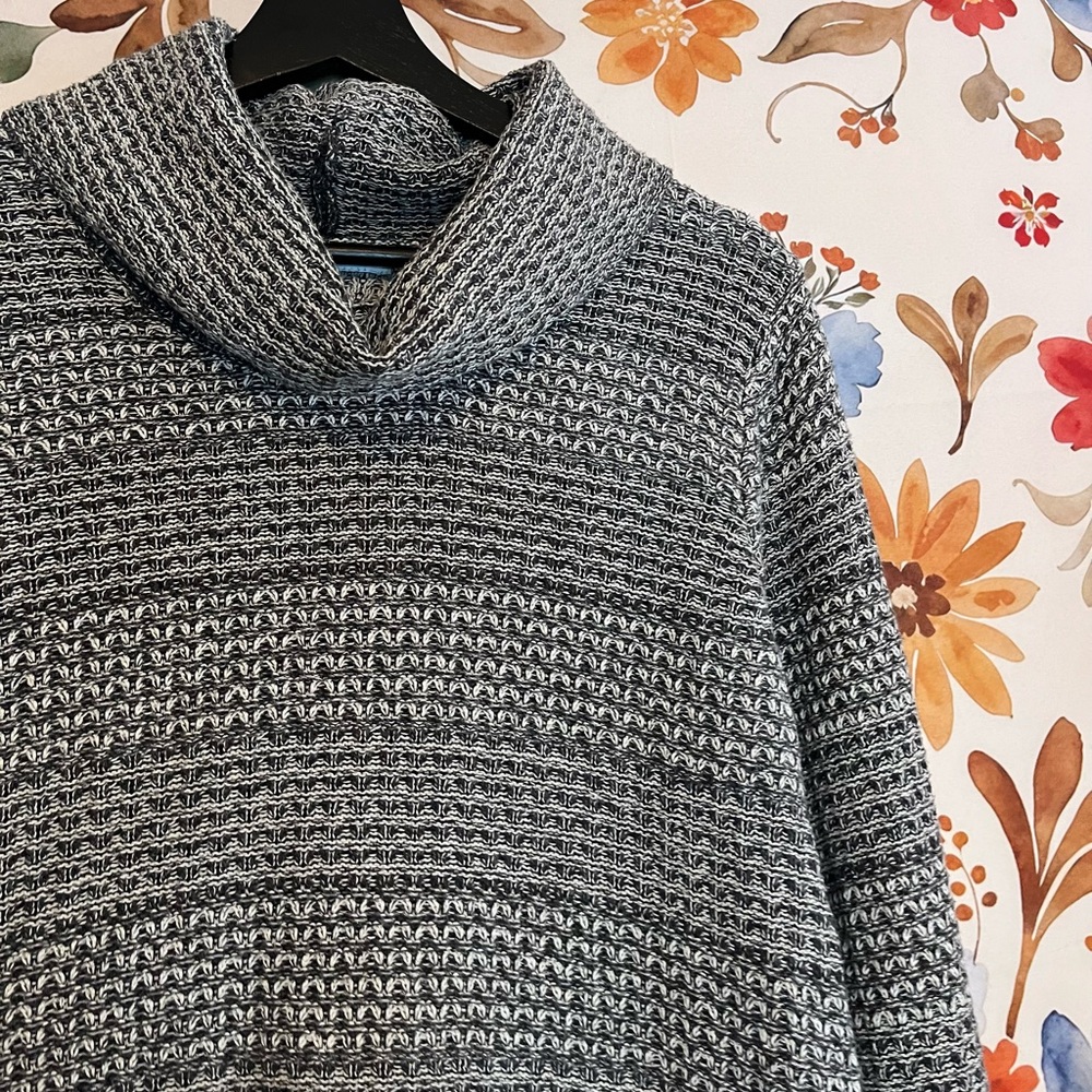 Eight Eight Eight Funnel Neck Women’s L Thick Crochet Granny Fall Winter Sweater